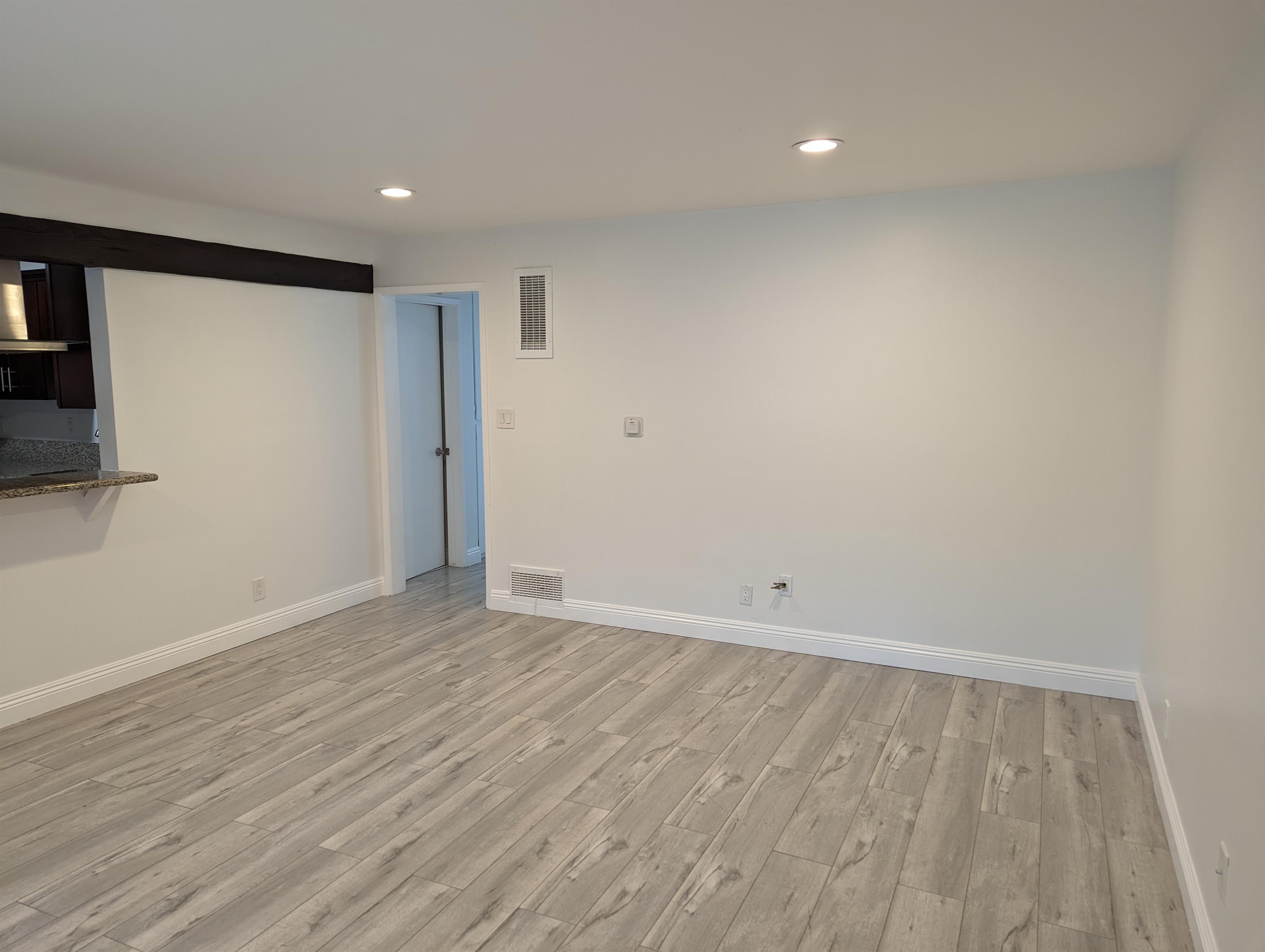 20326 Cohasset St. - 7